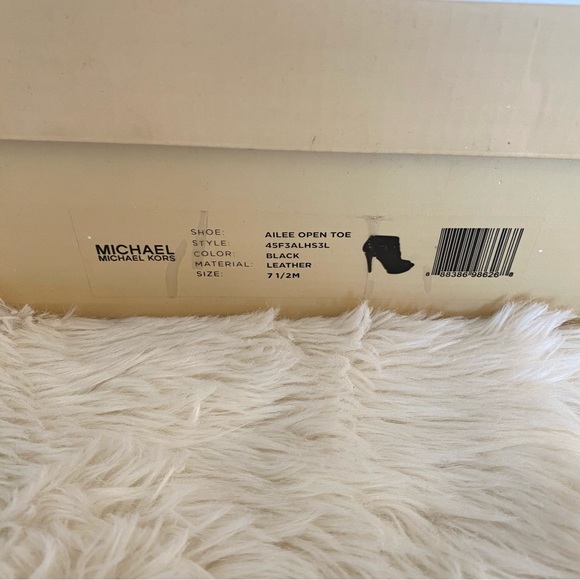 Michael Kors Ailee open toe heels - Picture 3 of 12